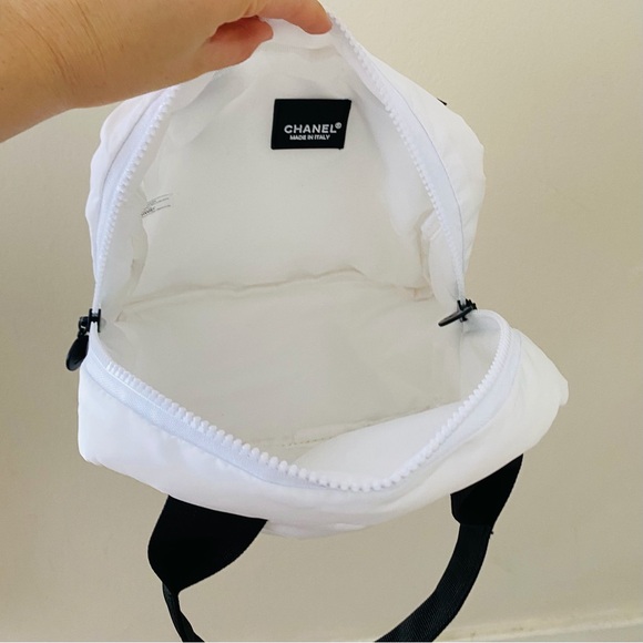 Brand New Chanel White Puffy Top Handles Beauty Makeup Cosmetic Bag - Picture 10 of 14